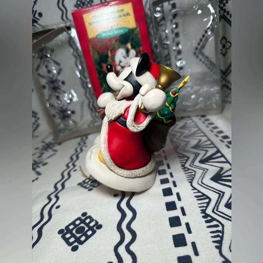 Hallmark mickey mouse